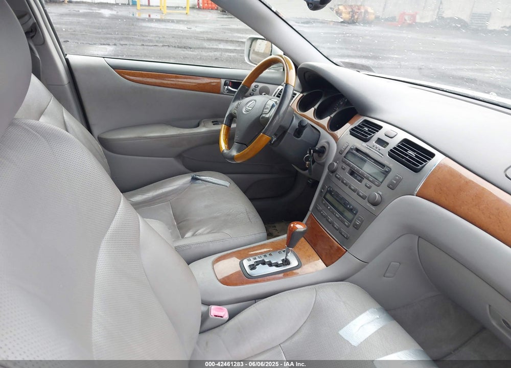 2005 LEXUS ES 330 VIN: JTHBA30GX55130137