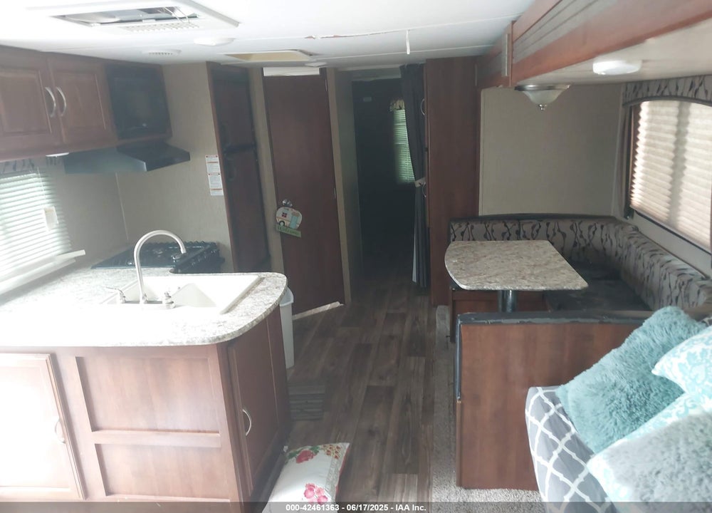 2016 KEYSTONE COACH KEYSTONE VIN: 4YDT33526GT414342