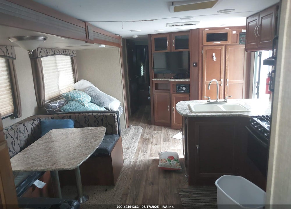 2016 KEYSTONE COACH KEYSTONE VIN: 4YDT33526GT414342