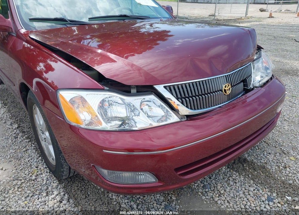 2001 TOYOTA AVALON XLS VIN: 4T1BF28B21U124561
