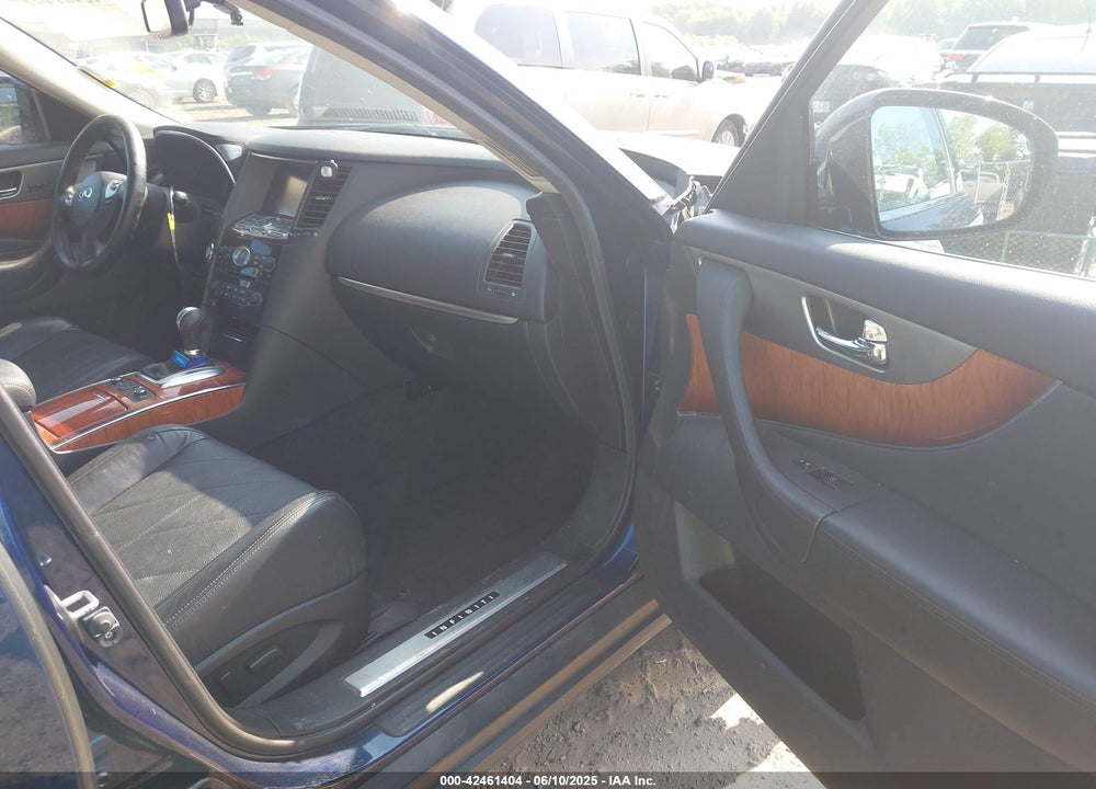 2016 INFINITI QX70 VIN: JN8CS1MW5GM750920