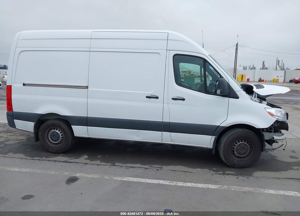 2023 MERCEDES-BENZ SPRINTER 2500 STANDARD ROOF 4-CYL GAS VIN: W1Y40BHY8PT131592