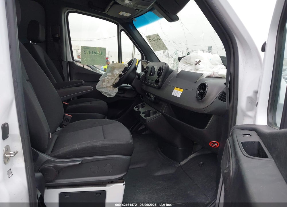 2023 MERCEDES-BENZ SPRINTER 2500 STANDARD ROOF 4-CYL GAS VIN: W1Y40BHY8PT131592