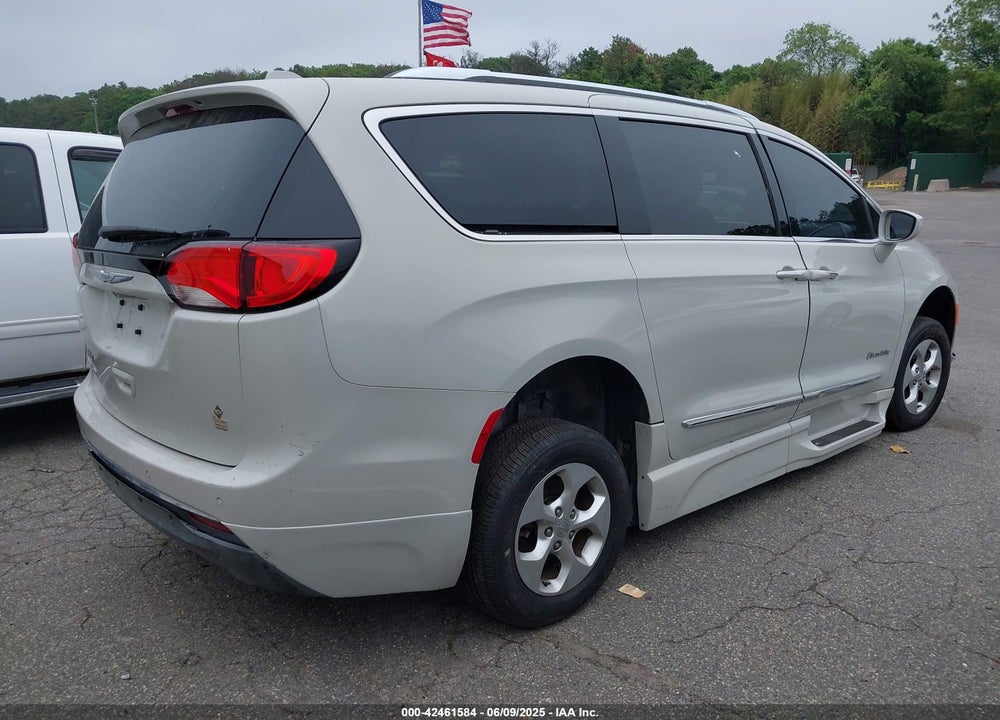 2017 CHRYSLER PACIFICA VIN: 2C4RC1EG3HR720775