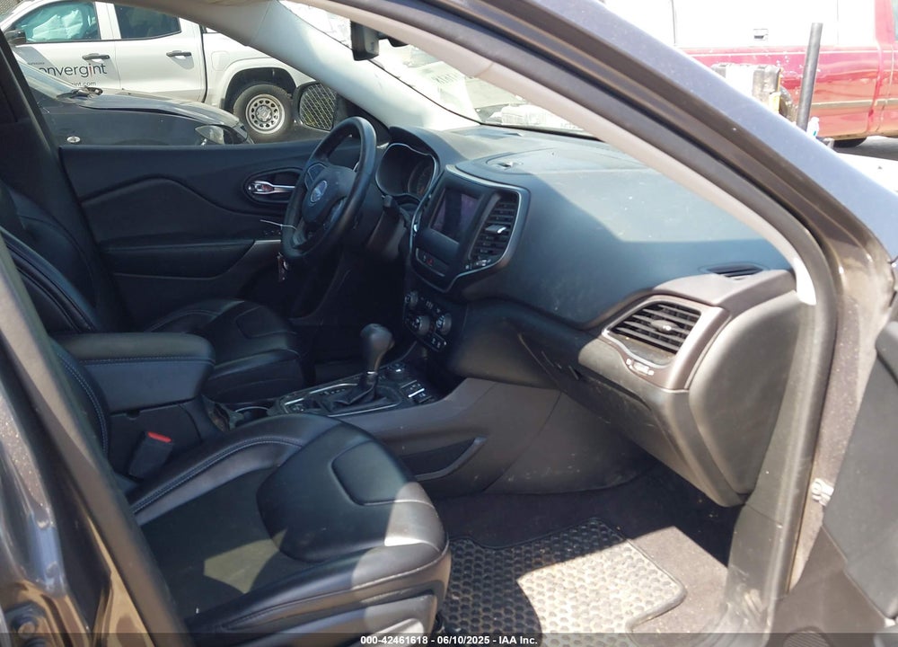 2019 JEEP CHEROKEE VIN: 1C4PJMLNXKD195563