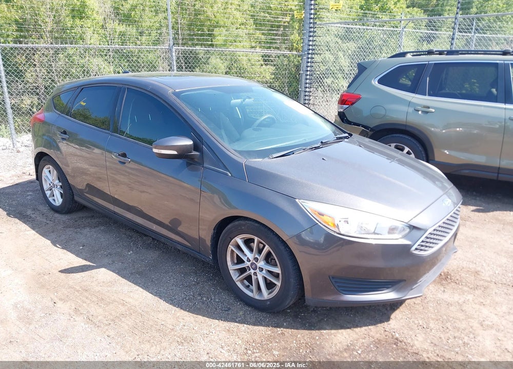 2015 FORD FOCUS SE VIN: 1FADP3K21FL325833