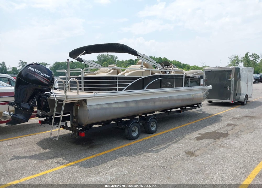 2013 BENNINGTON OTHER VIN: ETW86483K213