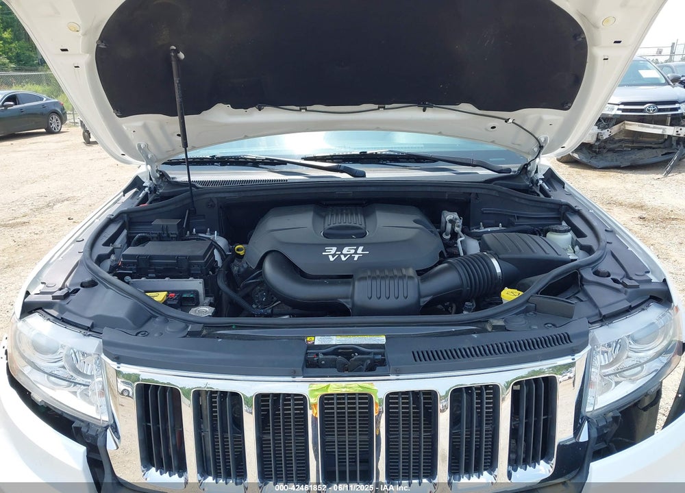 2013 JEEP GRAND CHEROKEE VIN: 1C4RJFBG2DC606325