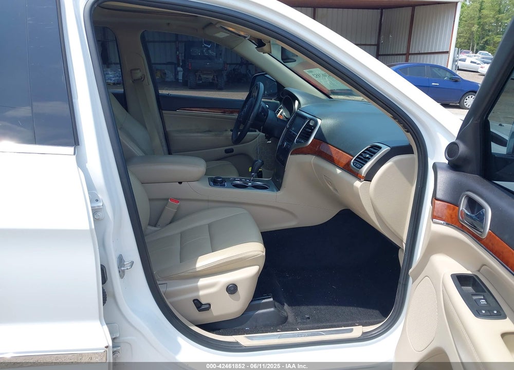 2013 JEEP GRAND CHEROKEE VIN: 1C4RJFBG2DC606325