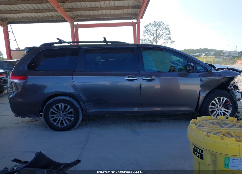 2014 TOYOTA SIENNA XLE V6 8 PASSENGER VIN: 5TDYK3DC8ES429829