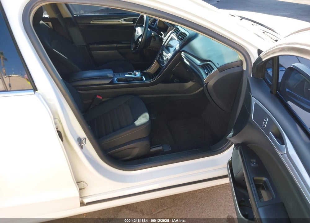 2020 FORD FUSION VIN: 3FA6P0LUXLR230725