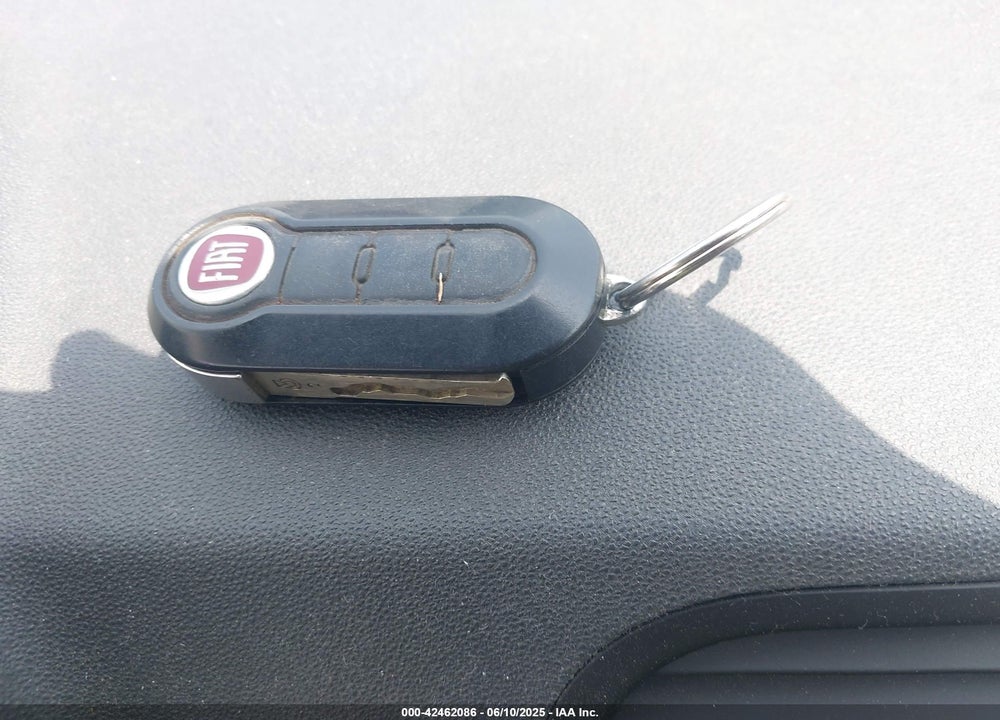 2013 FIAT 500 VIN: 3C3CFFAR9DT727985