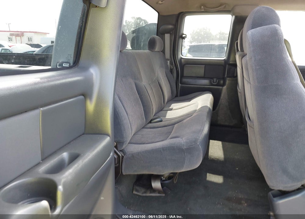 2000 CHEVROLET SILVERADO 1500 LS VIN: 1GCEC19TXYE356955