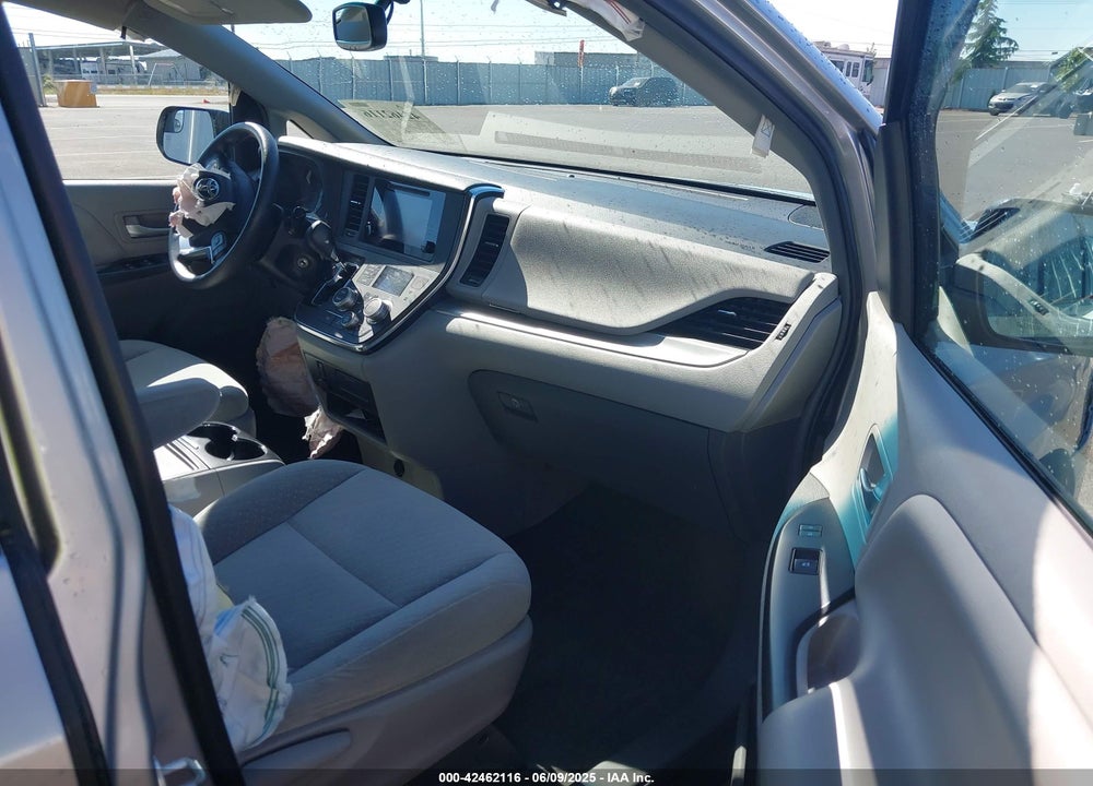 2017 TOYOTA SIENNA LE 7 PASSENGER VIN: 5TDJZ3DC8HS186962