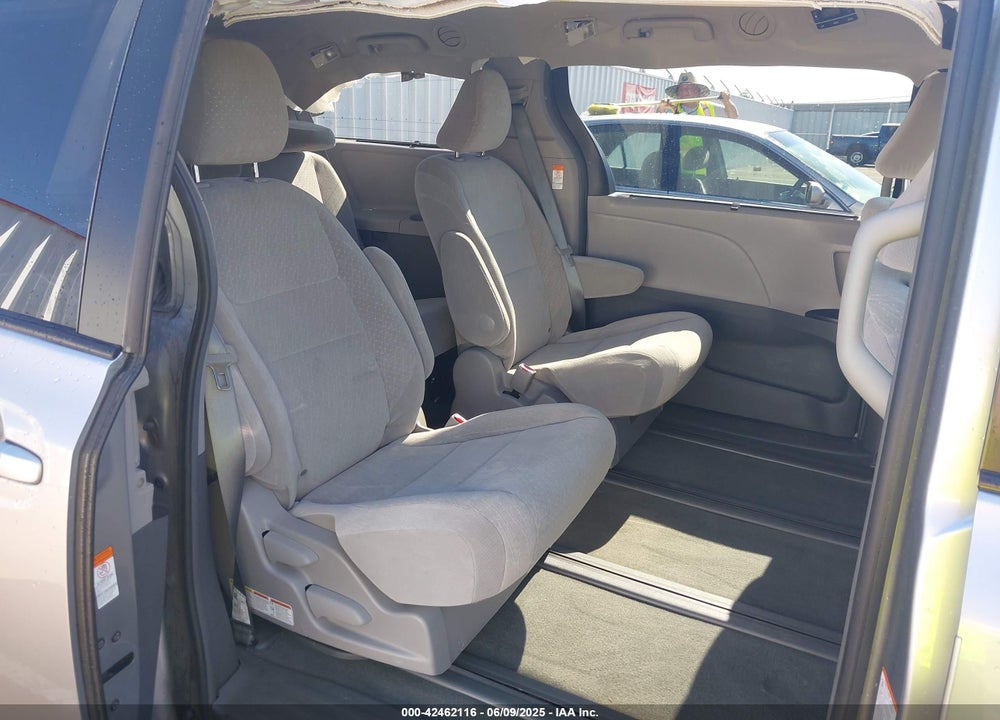 2017 TOYOTA SIENNA LE 7 PASSENGER VIN: 5TDJZ3DC8HS186962