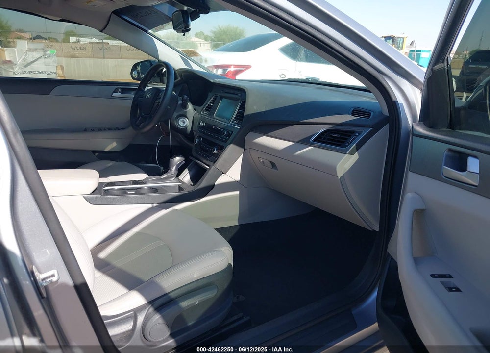 2016 HYUNDAI SONATA VIN: 5NPE24AF7GH316535