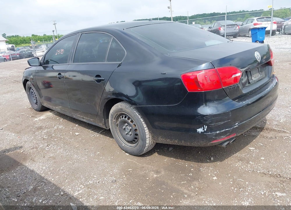 2013 VOLKSWAGEN JETTA 2.0L S VIN: 3VW2K7AJ3DM287093