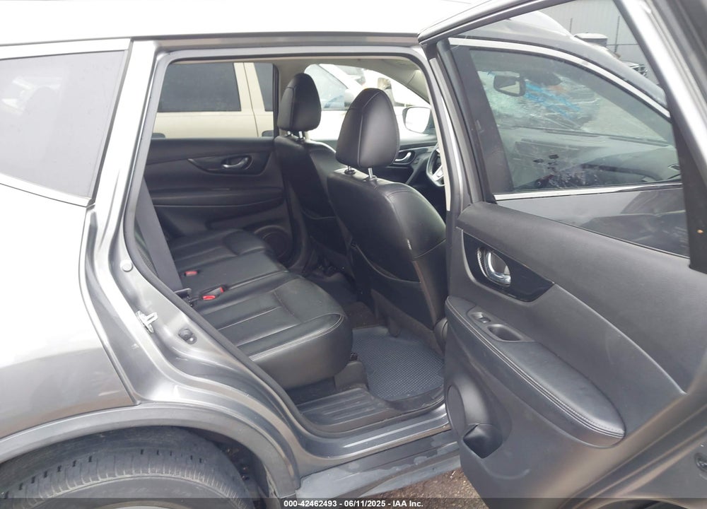 2018 NISSAN ROGUE VIN: JN8AT2MV0JW318555