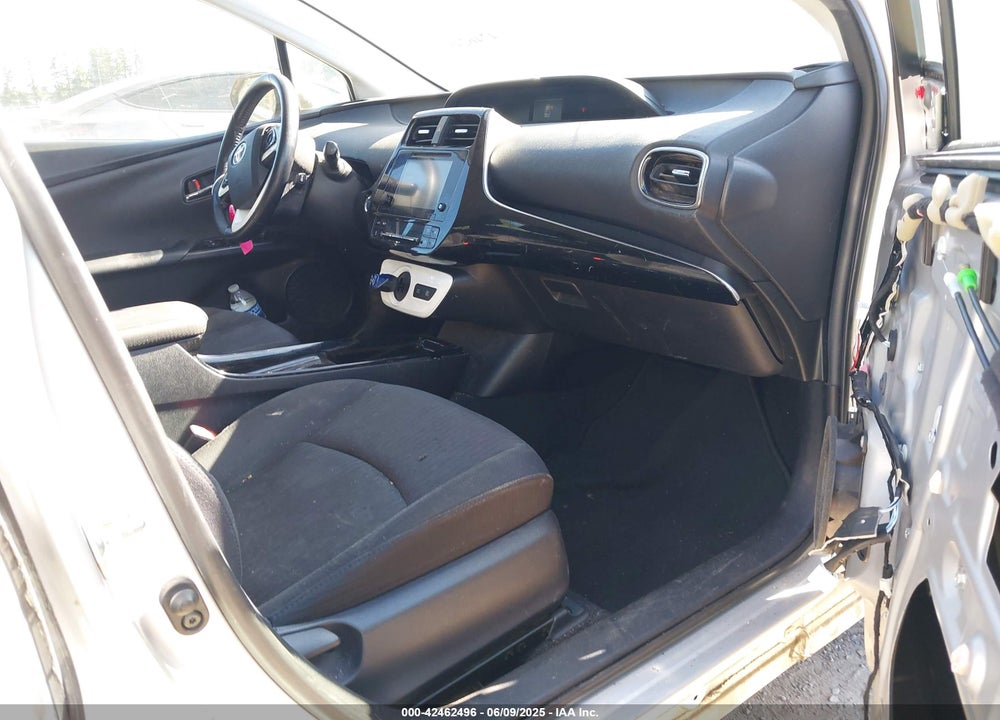 2018 TOYOTA PRIUS THREE VIN: JTDKARFU3J3553889