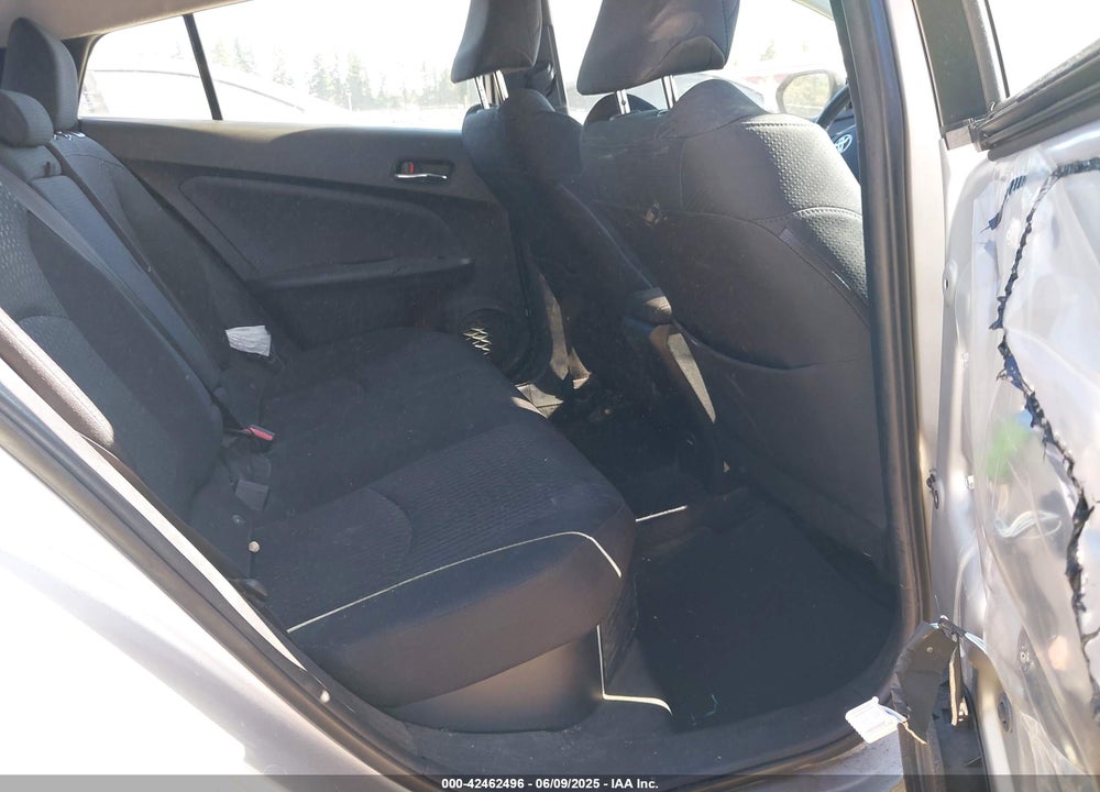 2018 TOYOTA PRIUS THREE VIN: JTDKARFU3J3553889