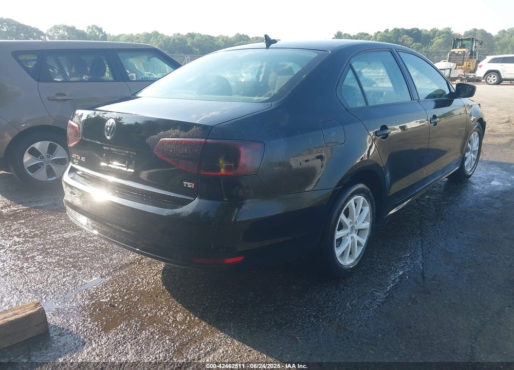 2015 VOLKSWAGEN JETTA 1.8T SE VIN: 3VWD17AJ9FM342127