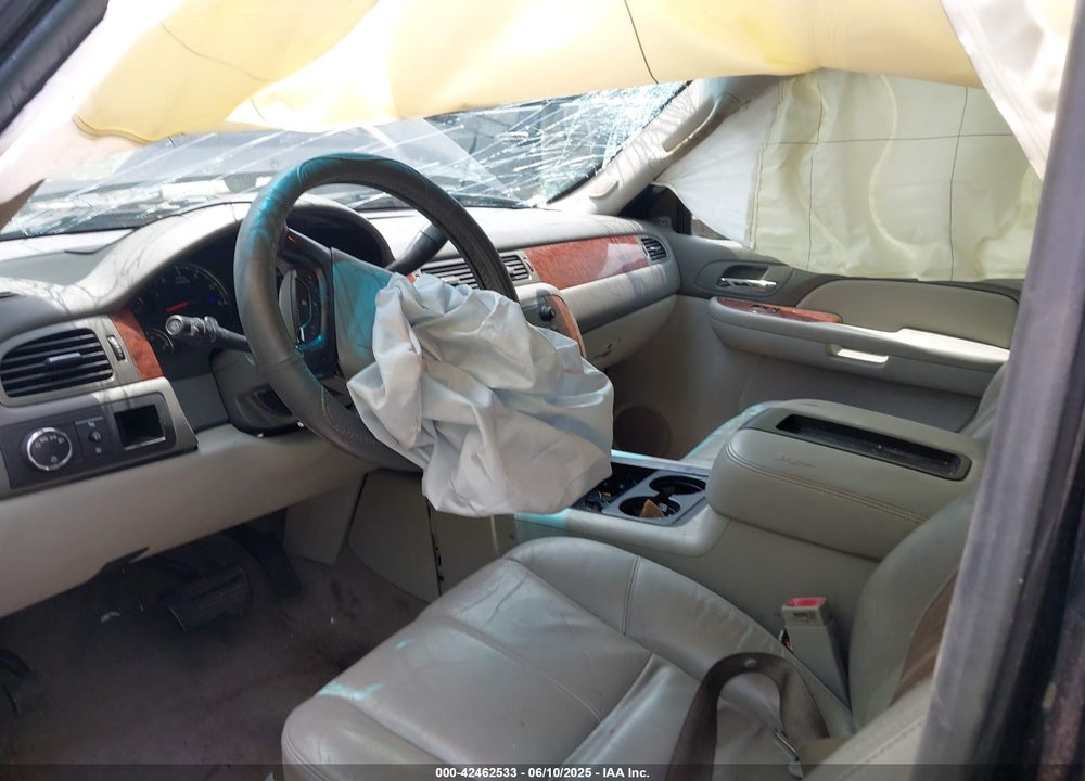 2008 CHEVROLET TAHOE VIN: 1GNFC13048J151892
