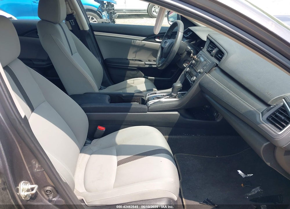 2018 HONDA CIVIC VIN: 2HGFC2F54JH556102