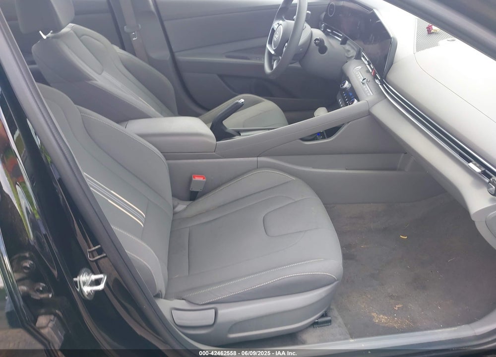 2024 HYUNDAI ELANTRA VIN: KMHLM4DG7RU691626