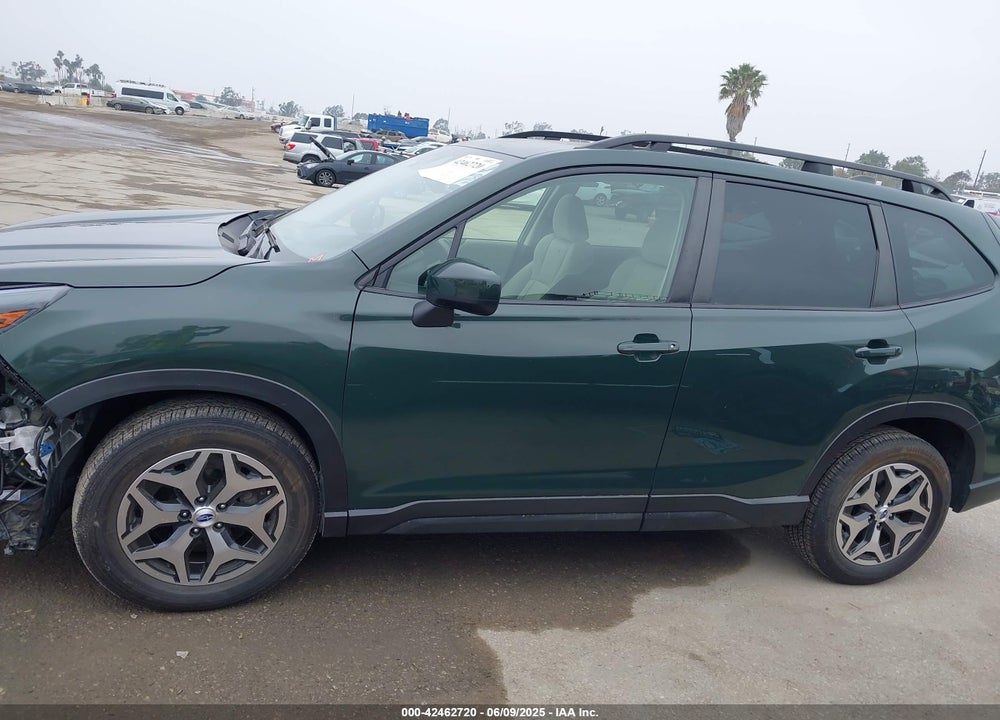 2023 SUBARU FORESTER VIN: JF2SKAEC1PH415675