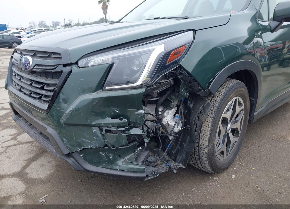 2023 SUBARU FORESTER VIN: JF2SKAEC1PH415675