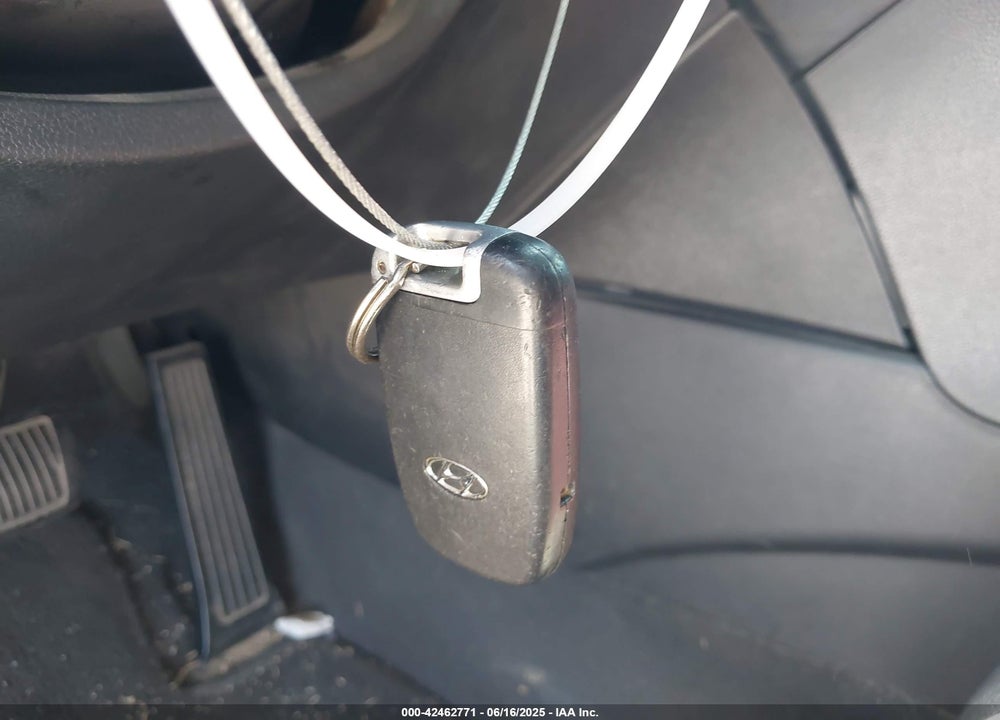 2011 HYUNDAI SONATA VIN: 5NPEC4AC6BH273706