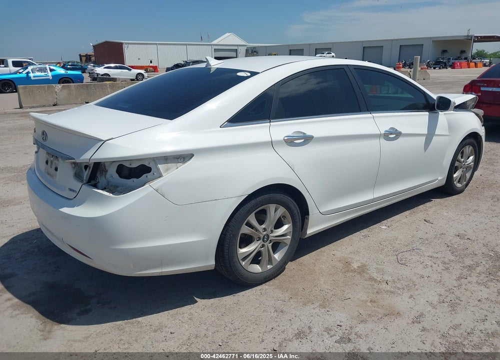 2011 HYUNDAI SONATA VIN: 5NPEC4AC6BH273706