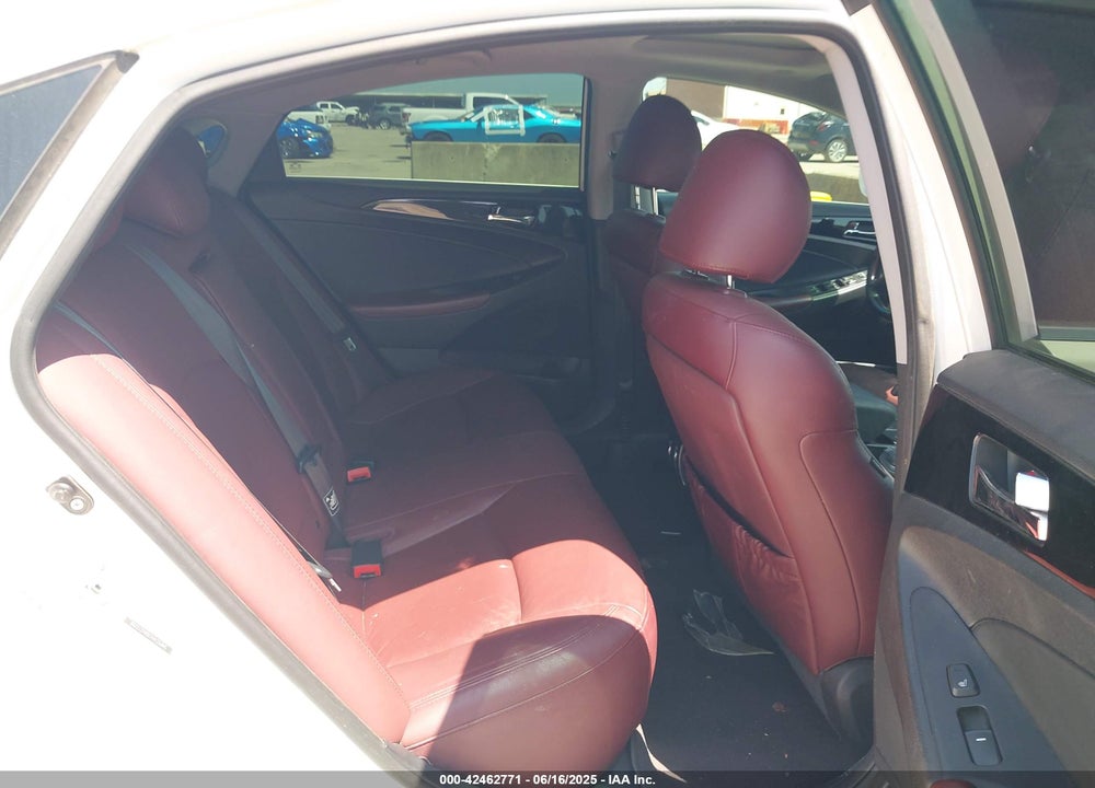 2011 HYUNDAI SONATA VIN: 5NPEC4AC6BH273706