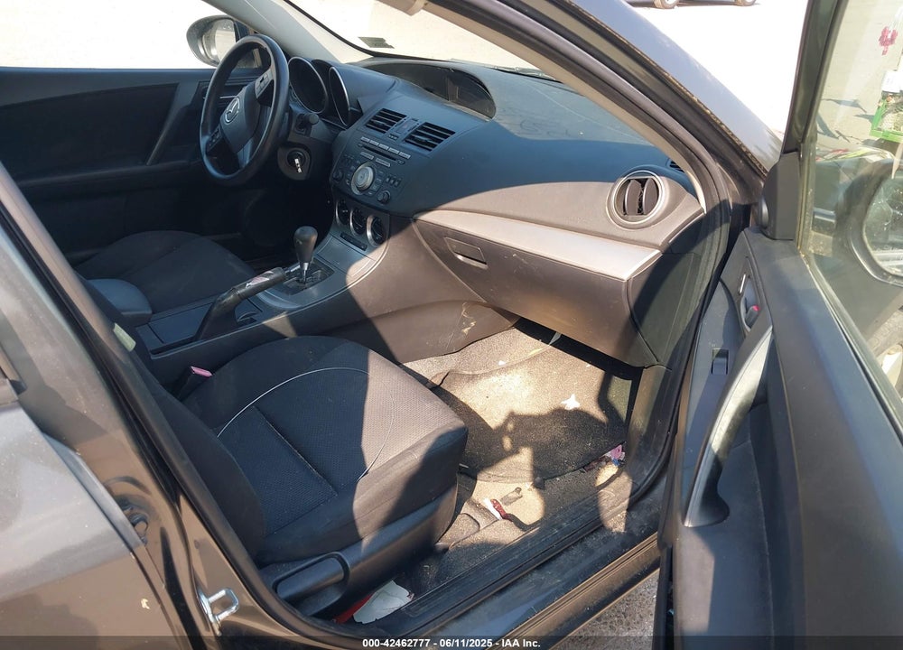 2011 MAZDA 3 I TOURING VIN: JM1BL1VF0B1900087