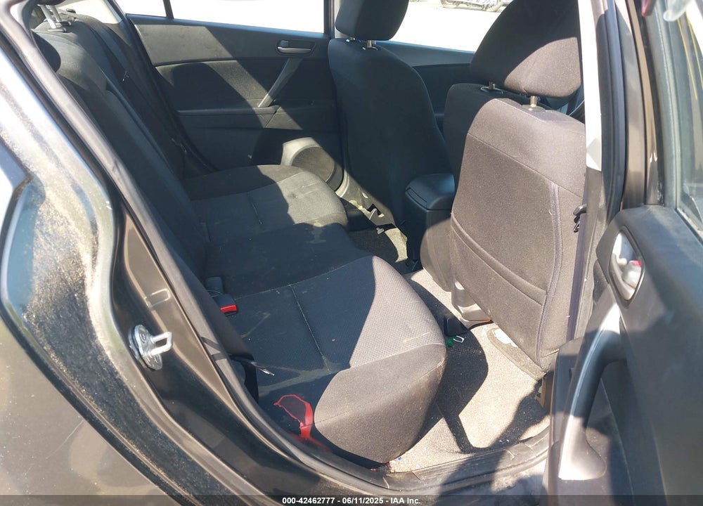 2011 MAZDA 3 I TOURING VIN: JM1BL1VF0B1900087
