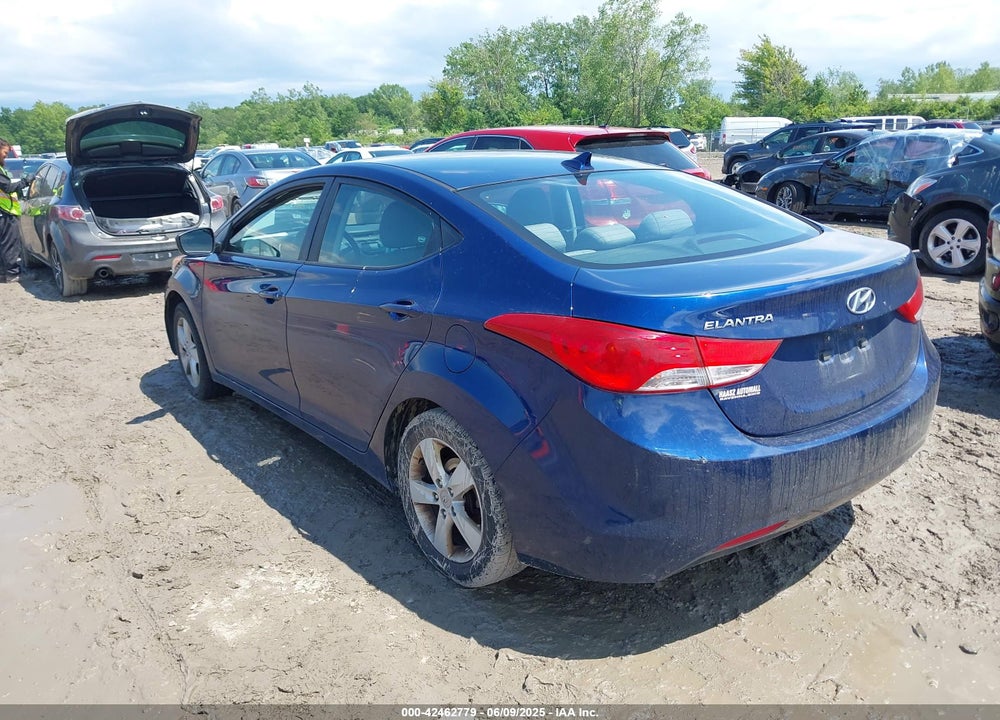 2013 HYUNDAI ELANTRA VIN: KMHDH4AE0DU493328