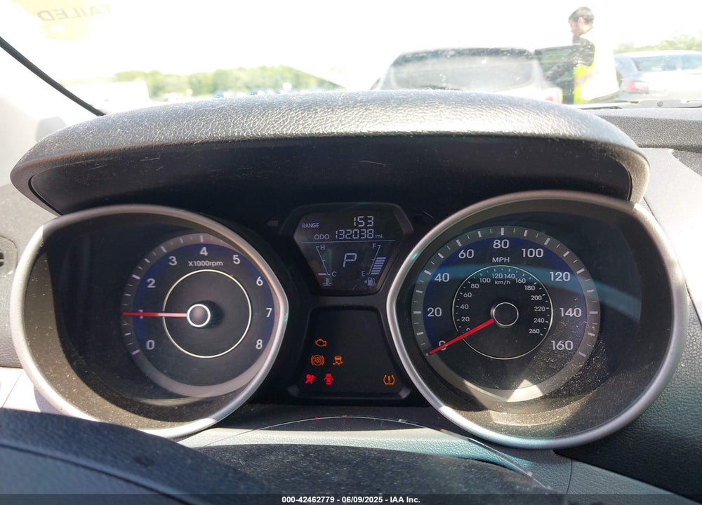 2013 HYUNDAI ELANTRA VIN: KMHDH4AE0DU493328