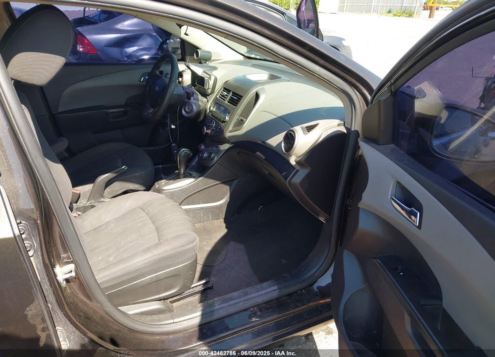 2014 CHEVROLET SONIC LT AUTO VIN: 1G1JC6SH3E4132678