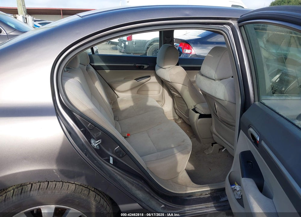 2011 HONDA CIVIC VIN: 19XFA1F80BE021211