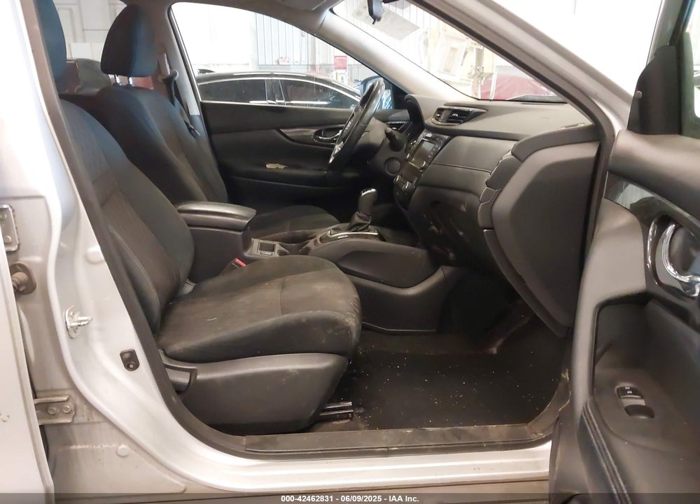 2018 NISSAN ROGUE VIN: 5N1AT2MV2JC711448