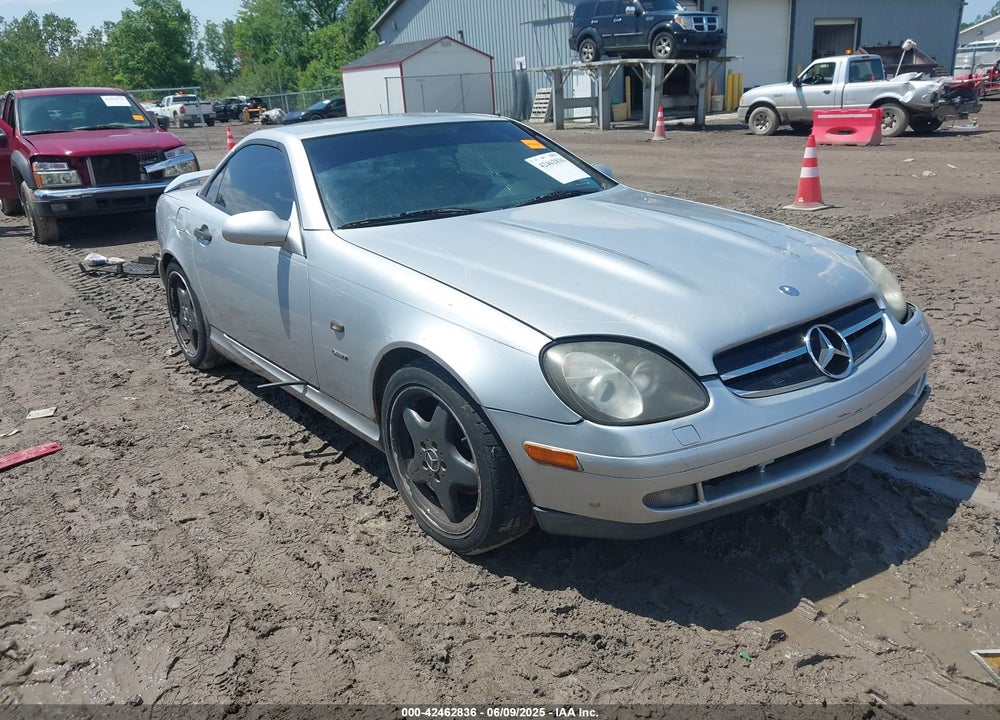 1999 MERCEDES-BENZ SLK 230 KOMPRESSOR VIN: WDBKK47F9XF136119