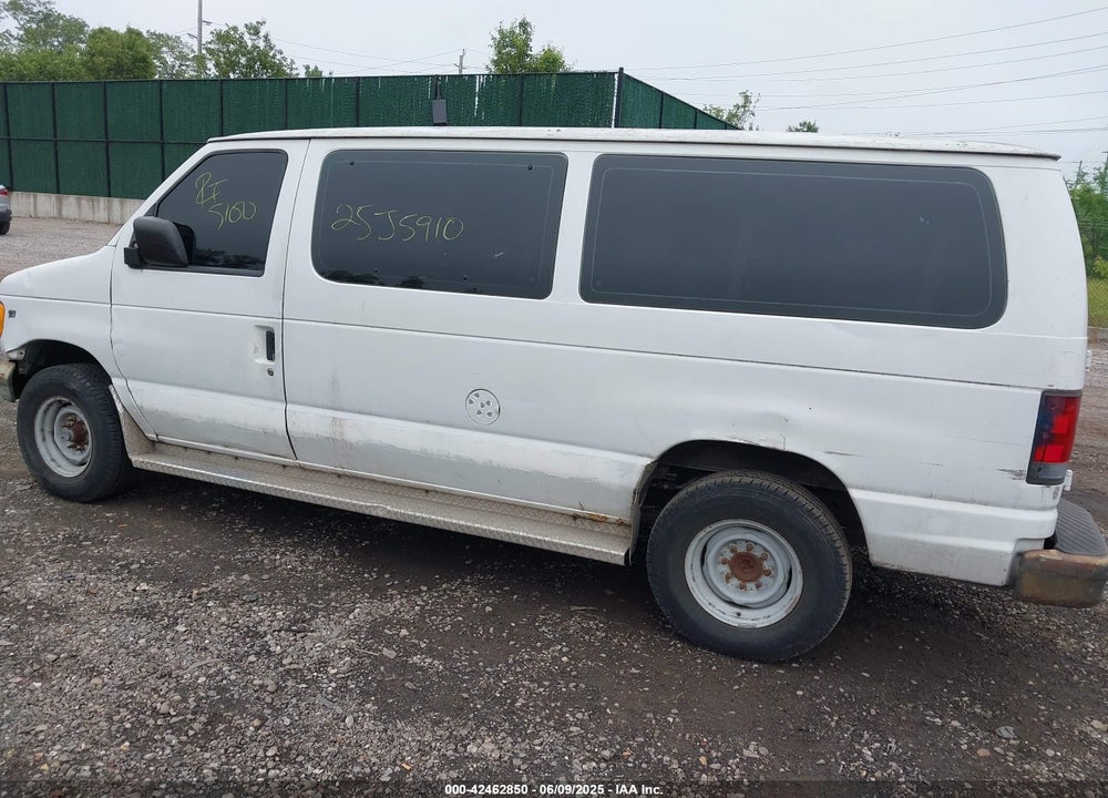 2001 FORD E-350 SUPER DUTY XL/XLT VIN: 1FBNE31L61HB12035