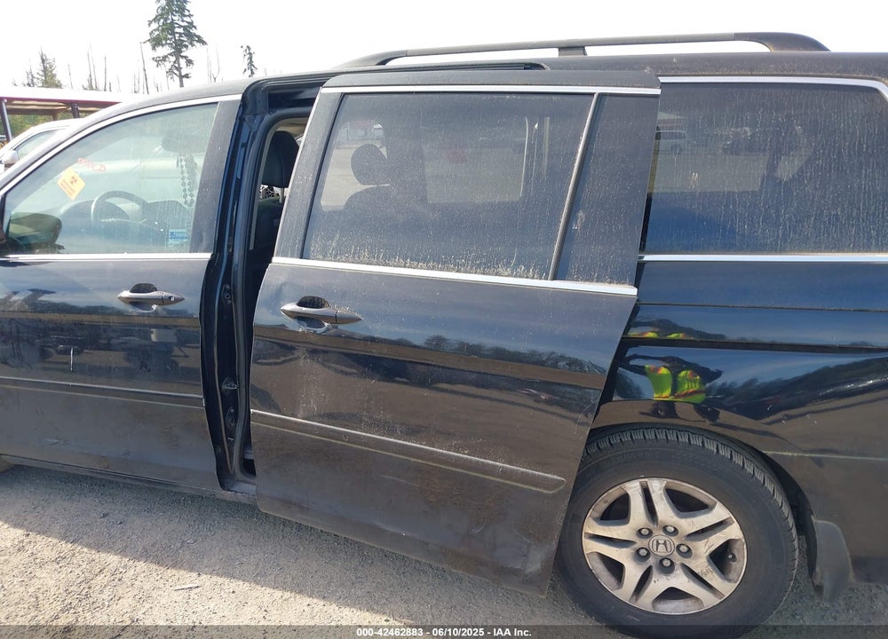 2005 HONDA ODYSSEY TOURING VIN: 5FNRL38805B115846