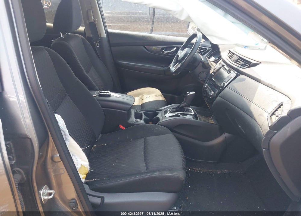 2018 NISSAN ROGUE VIN: KNMAT2MT0JP505119