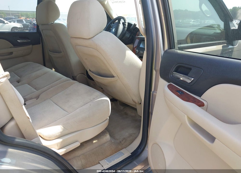 2007 CHEVROLET TAHOE LT VIN: 1GNFK13077J130469