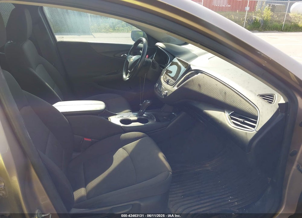 2018 CHEVROLET MALIBU LT VIN: 1G1ZD5ST5JF259476