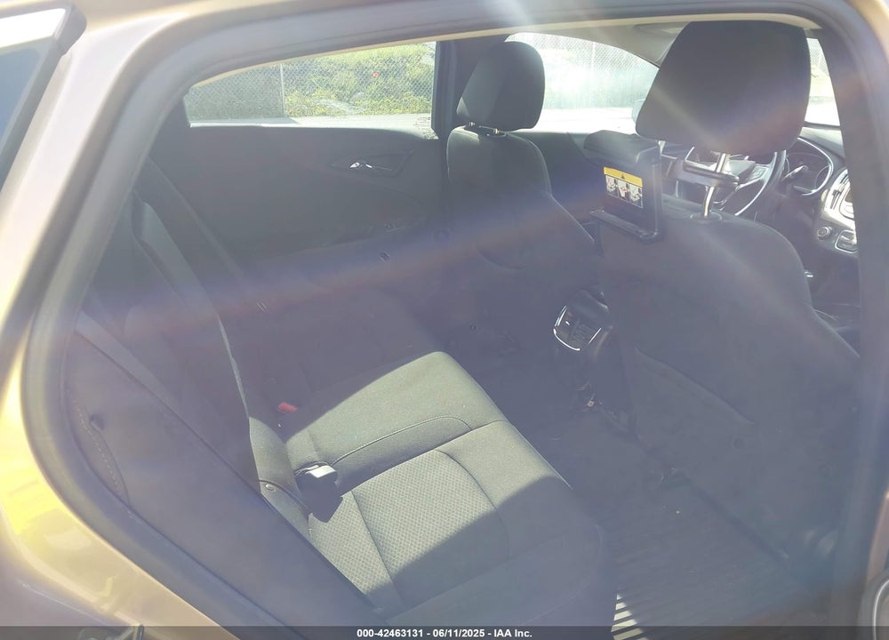 2018 CHEVROLET MALIBU LT VIN: 1G1ZD5ST5JF259476