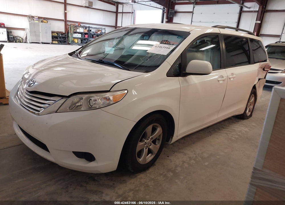 2017 TOYOTA SIENNA LE 8 PASSENGER VIN: 5TDKZ3DC1HS825297