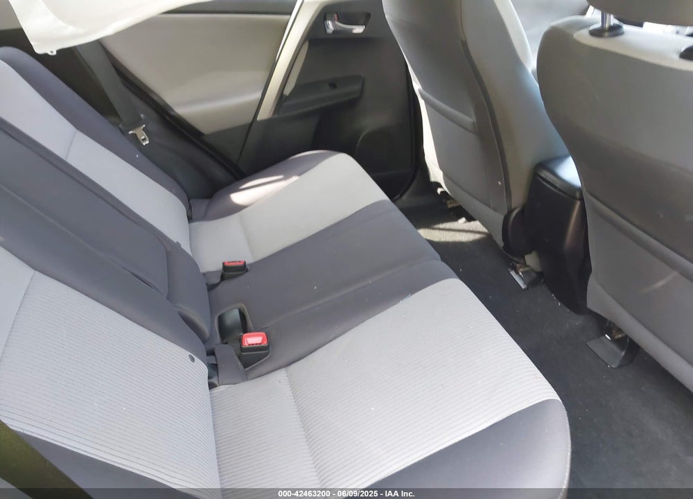2015 TOYOTA RAV4 VIN: 2T3RFREV8FW233546