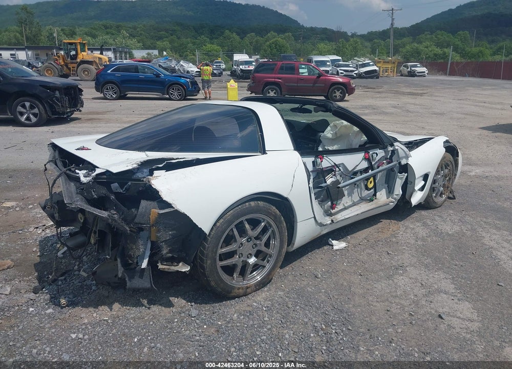 1998 CHEVROLET CORVETTE VIN: 1G1YY22G9W5123561
